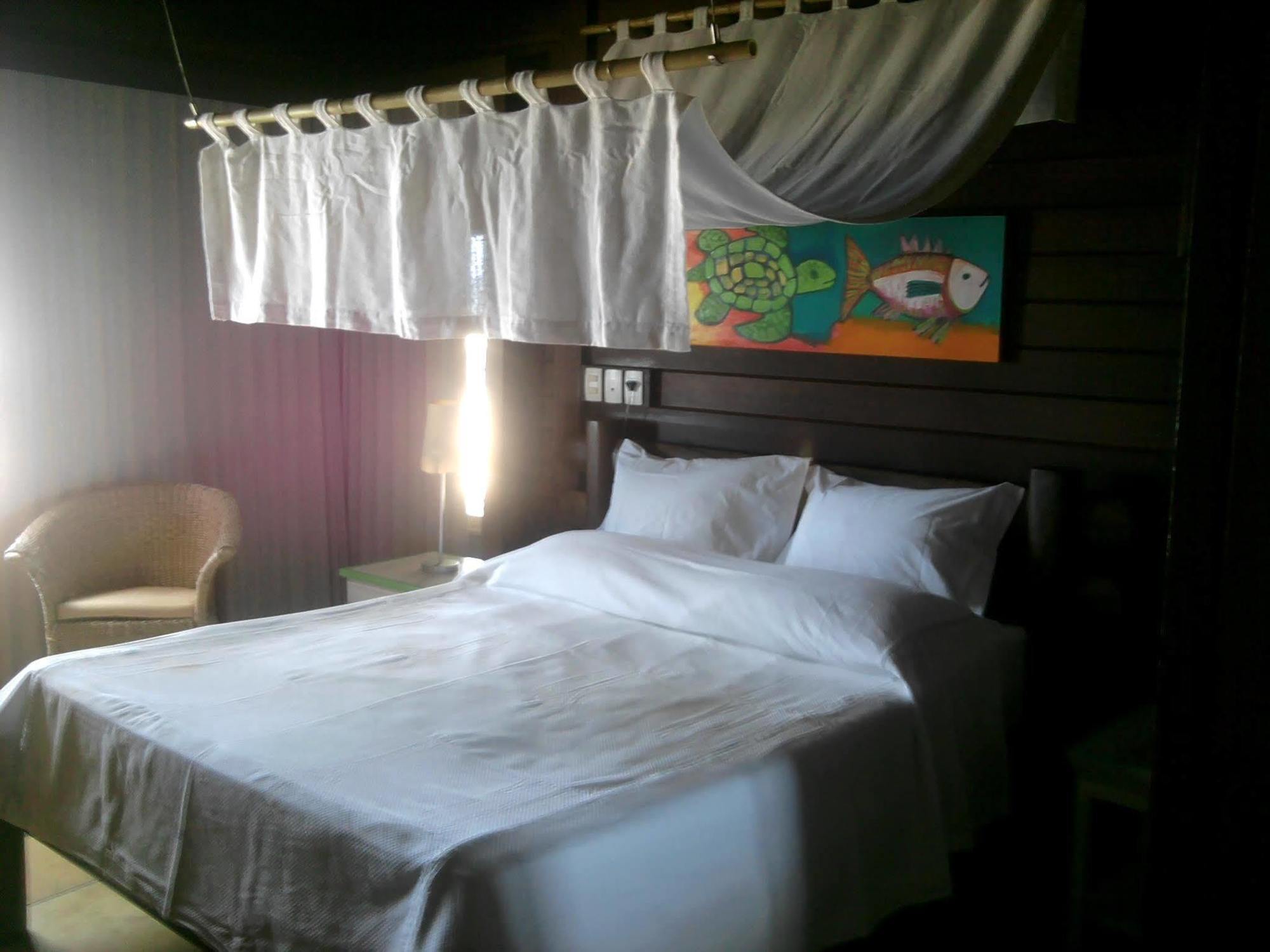 Siri Paraiso Hotel Торус Екстер'єр фото